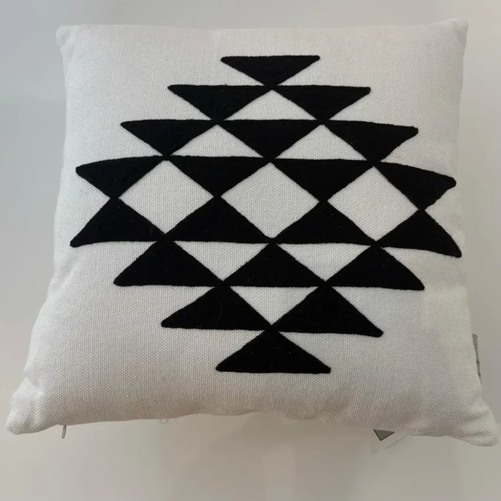 Cojín BlackEcru LIV.